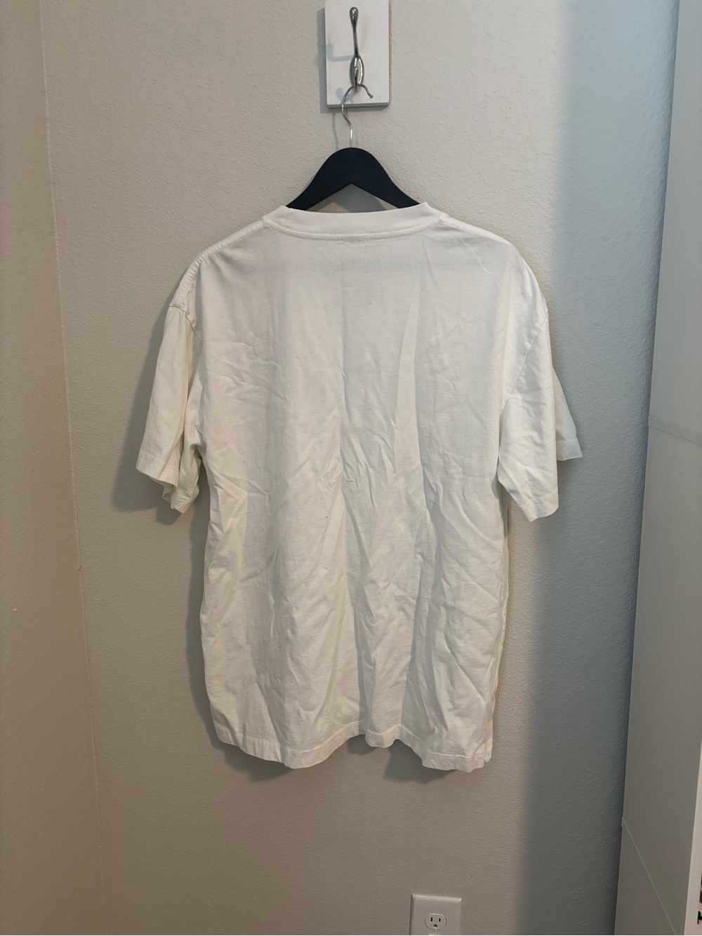Tilly’s Men’s Sublime Long Beach Boxy Tee - Picture 7 of 8